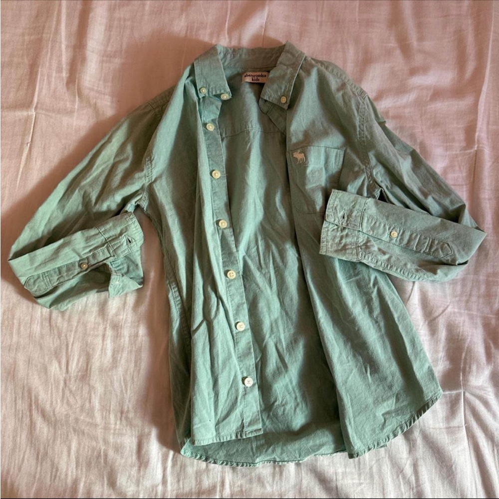 YL BUTTON UP